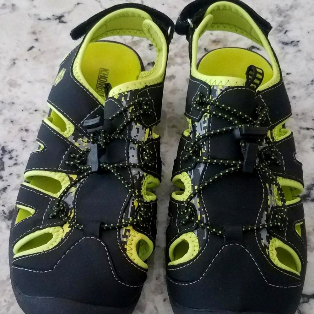 Khombu Water Shoes Black Neon Bright Green Kids Size 5M